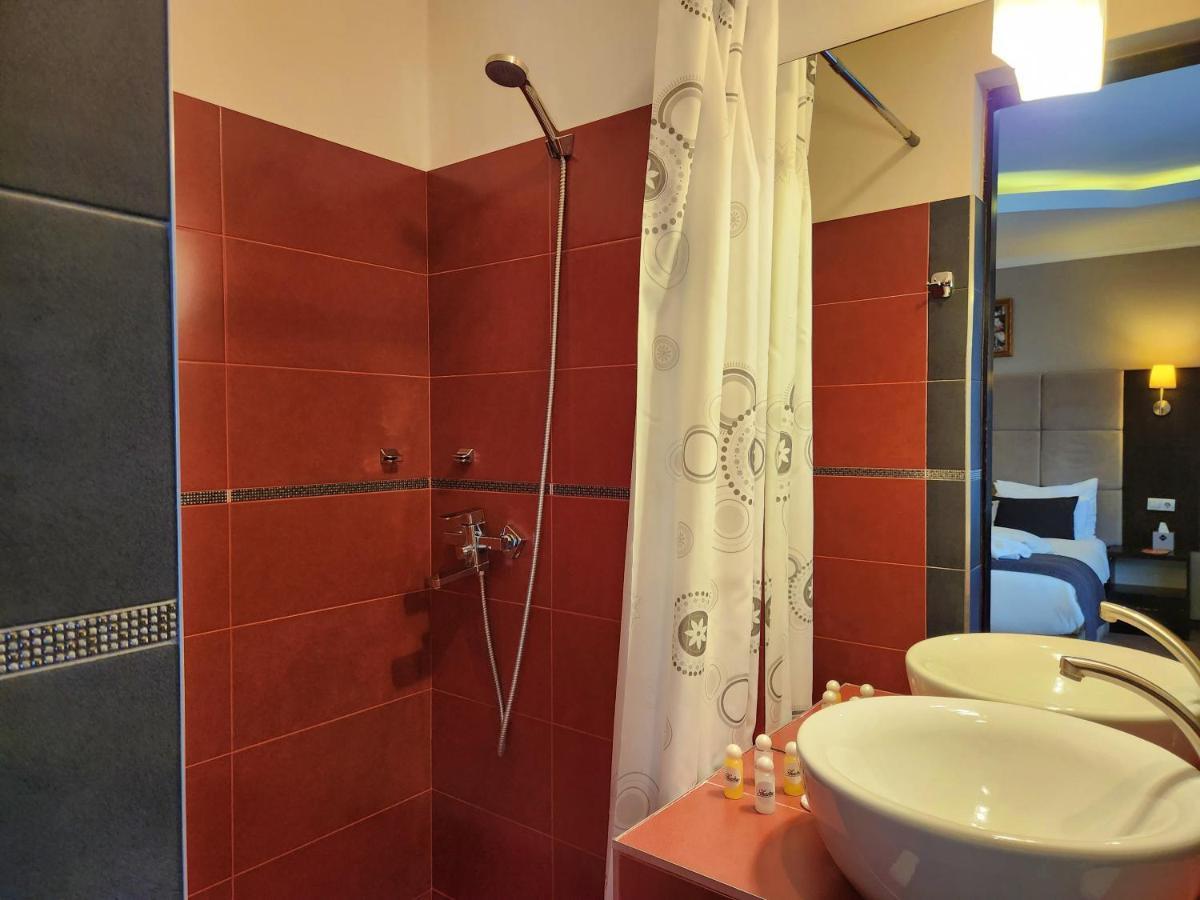 Shadow Boutique Hotel & Spa Chişinău Esterno foto